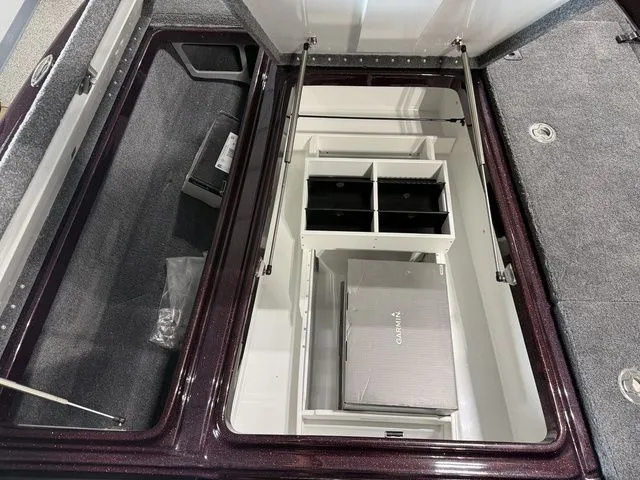 Slide: The Image of Phoenix Bass Boat 921 Elite X 2026 - 9