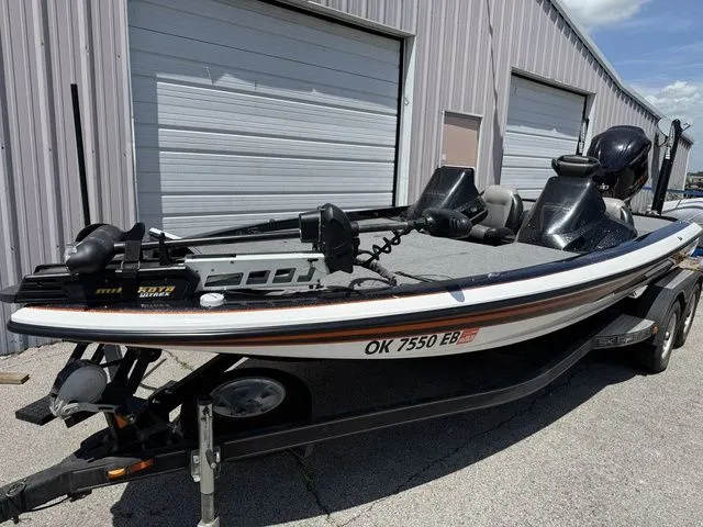 Slide: The Image of Skeeter ZX20 2013 - 6