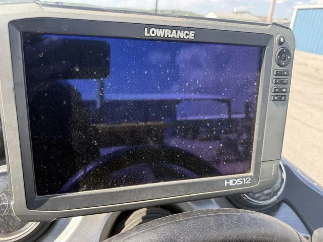 Slide: The Image of Skeeter ZX20 2013 - 21