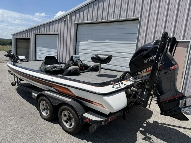 Slide: The Image of Skeeter ZX20 2013 - 2