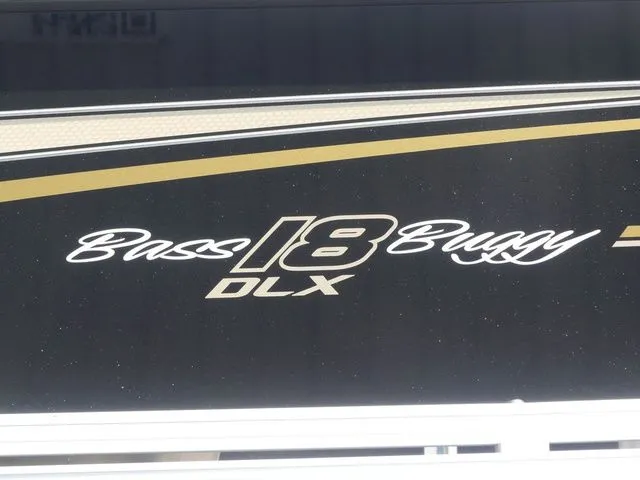 Slide: The Image of Sun Tracker Bass Buggy 18 DLX 2021 - 51