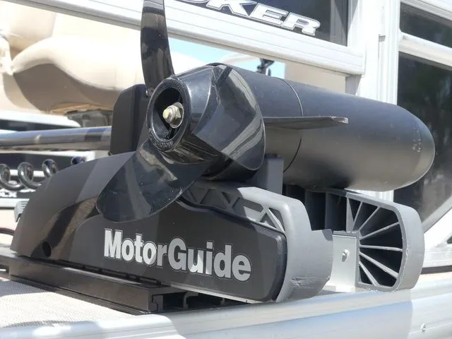 Slide: The Image of Tracker FISHIN BARGE 22DLX 2022 - 14