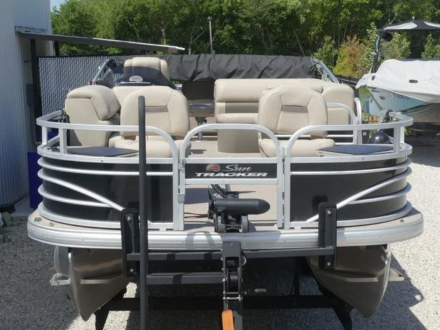 Slide: The Image of Tracker FISHIN BARGE 22DLX 2022 - 3