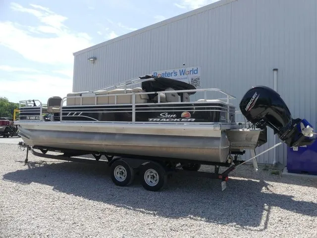 Slide: The Image of Tracker FISHIN BARGE 22DLX 2022 - 5