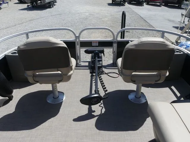 Slide: The Image of Tracker FISHIN BARGE 22DLX 2022 - 28
