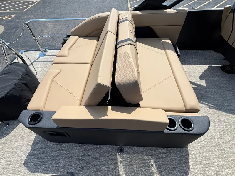 Slide: The Image of Evotti 723 CS 2027: Luxurious beige seating with cup holders on a boat. - 29