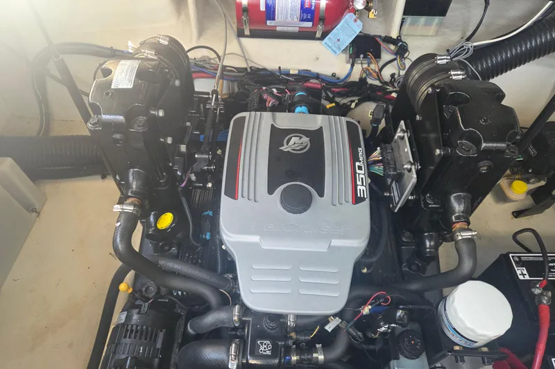 Slide: The Image of Engine compartment of a 2012 Sea Ray Sundancer 260 with MerCruiser 350 MAG engine. - 20