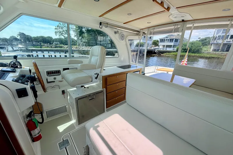 Slide: The Image of 2018 Back Cove 32 “LA PATRONA” Offered by Northstar Yacht Sales - Please Contact: Chris Carney, CPYB at 401-633-2070 - 13