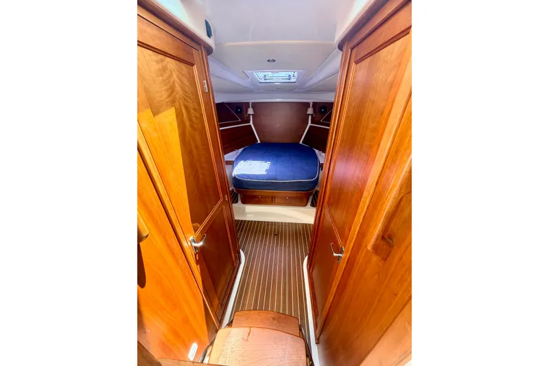 Slide: The Image of 2018 Back Cove 32 “LA PATRONA” Offered by Northstar Yacht Sales - Please Contact: Chris Carney, CPYB at 401-633-2070 - 18