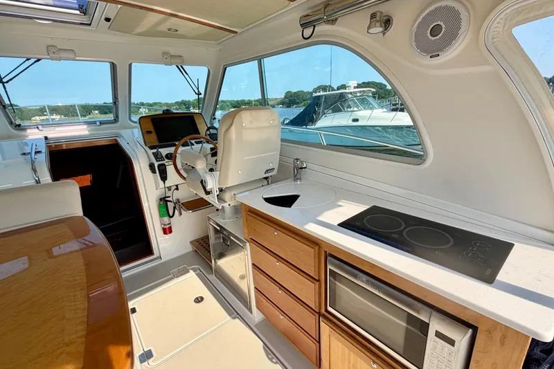 Slide: The Image of 2018 Back Cove 32 “LA PATRONA” Offered by Northstar Yacht Sales - Please Contact: Chris Carney, CPYB at 401-633-2070 - 9