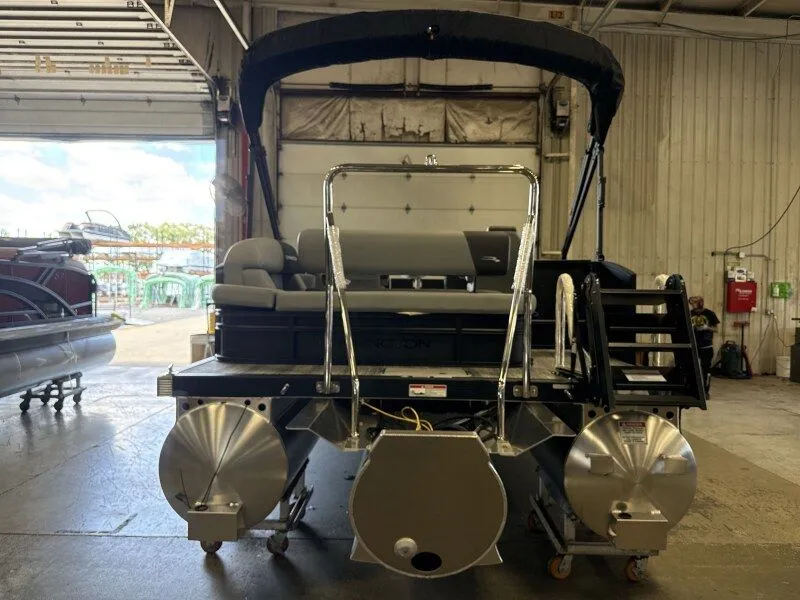 Slide: The Image of Bennington 21 S SWINGBACK 2027 in a warehouse. - 4
