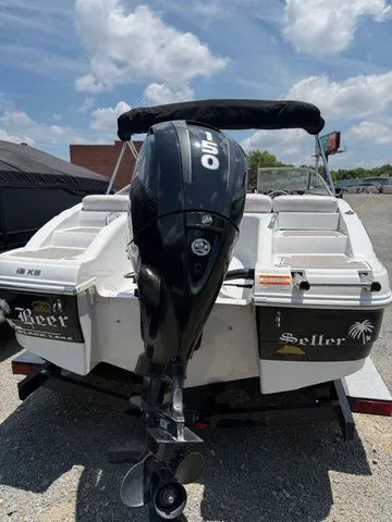 Slide: The Image of Crownline Boats 19 XS - 150 HP Mercury 2014 - 4