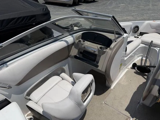 Slide: The Image of Crownline Boats 19 XS - 150 HP Mercury 2014 - 11