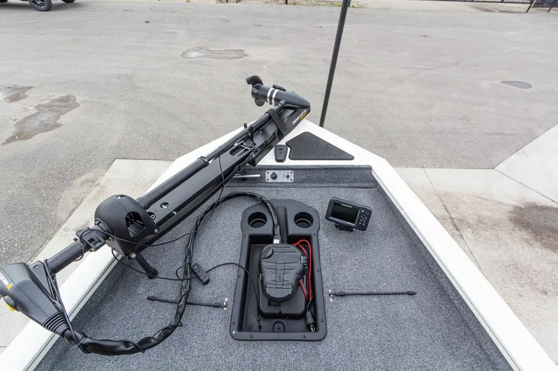 Slide: The Image of 2023 Tracker Pro Team 190 TX boat deck with trolling motor and fish finder. - 27