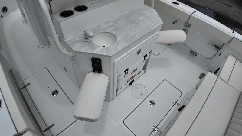 Slide: The Image of Sea Hunt Ultra 265 SE 2027 - 54