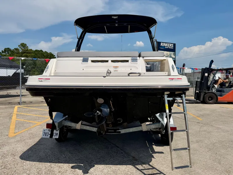 Slide: The Image of Bayliner VR6 2024 - 4