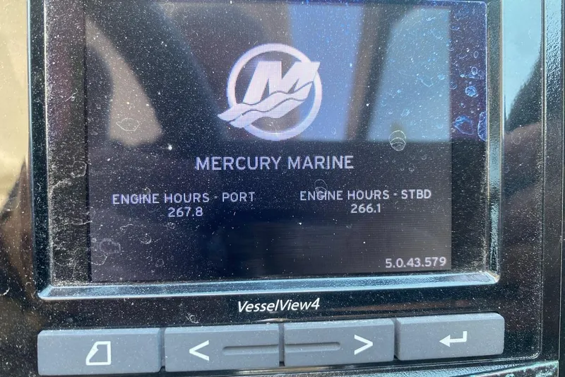 Slide: The Image of Mercury Marine display showing engine hours for 2018 Sea Ray SLX 350 boat. - 50