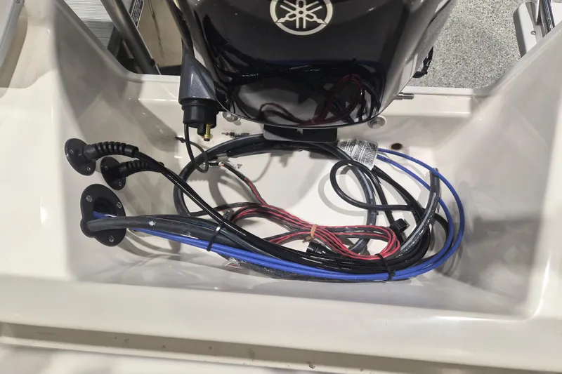 Slide: The Image of Wiring setup in a 2026 Defiance 205 Catalina boat with Yamaha engine. - 8