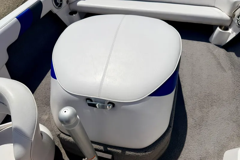 Slide: The Image of 2008 Moomba Outback V boat interior with white and blue seating. - 29