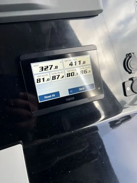 Slide: The Image of A Yamaha screen displays boat data such as speed and distance. - 19