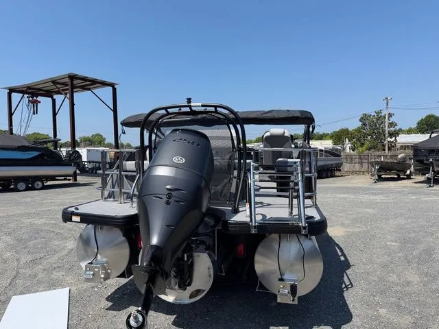 Slide: The Image of Godfrey Monaco 235 SFL - 250 Suzuki SS 2027 - 2