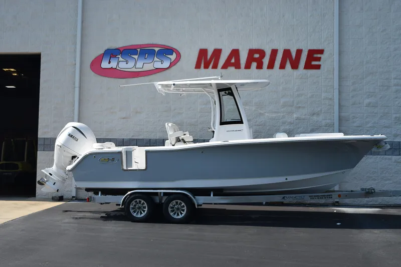 The Image of 2026 Sea Hunt Ultra 245 SE boat on trailer at GSPS Marine dealership. - 1