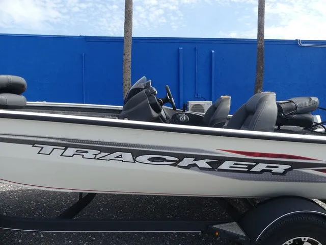 Slide: The Image of Tracker Pro Team 195 TXW Tournament Edition 2020 - 8