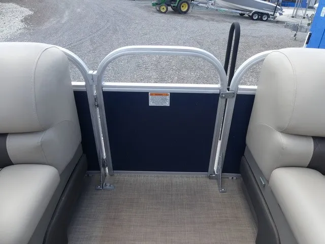 Slide: The Image of Sun Tracker Party Barge 22 XP3 2022 - 26