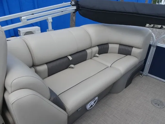 Slide: The Image of Sun Tracker Party Barge 22 XP3 2022 - 22