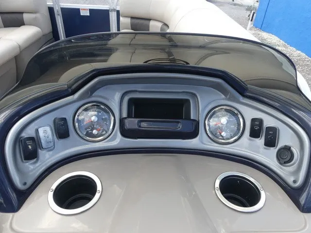 Slide: The Image of Sun Tracker Party Barge 22 XP3 2022 - 24