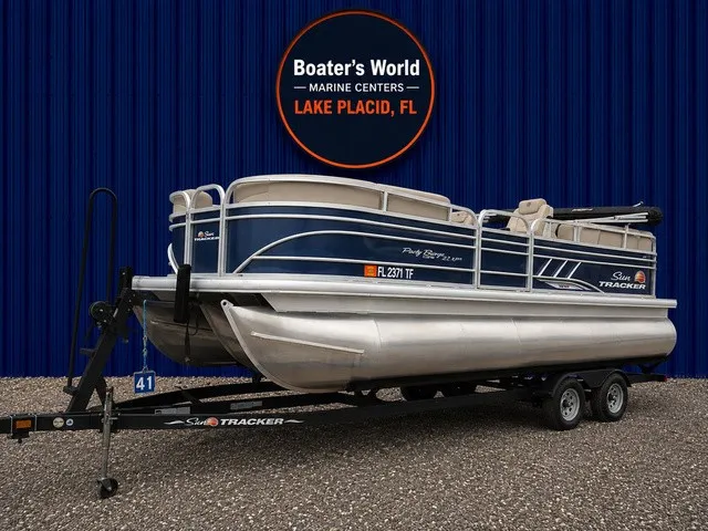 The Image of Sun Tracker Party Barge 22 XP3 2022 - 1