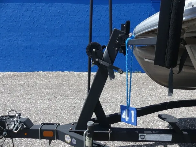 Slide: The Image of Sun Tracker Party Barge 22 XP3 2022 - 10