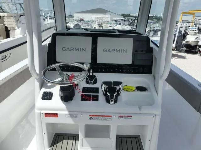 Slide: The Image of Sea Hunt Escape 28 2025 - 10