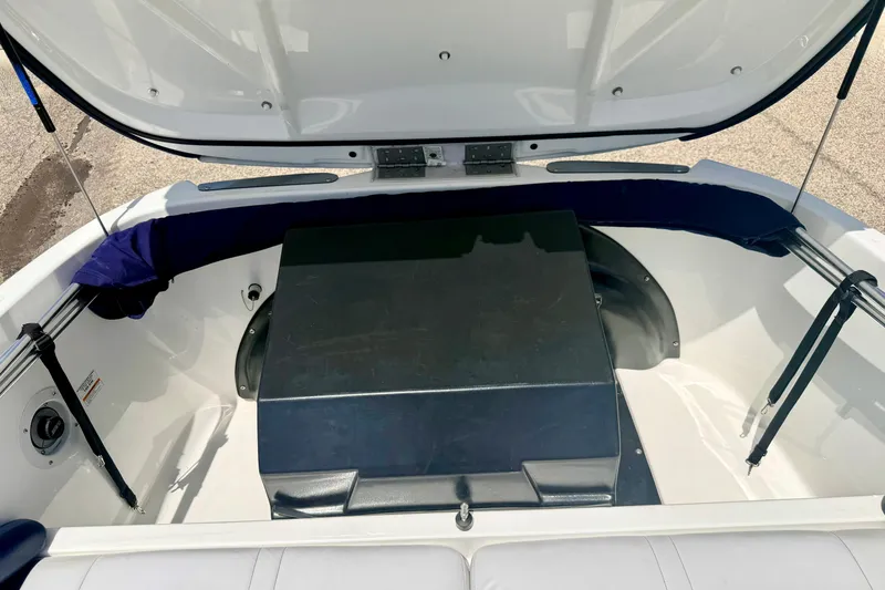 Slide: The Image of 2004 Bombardier SEADOO Utopia 185 boat interior with open engine compartment. - 41