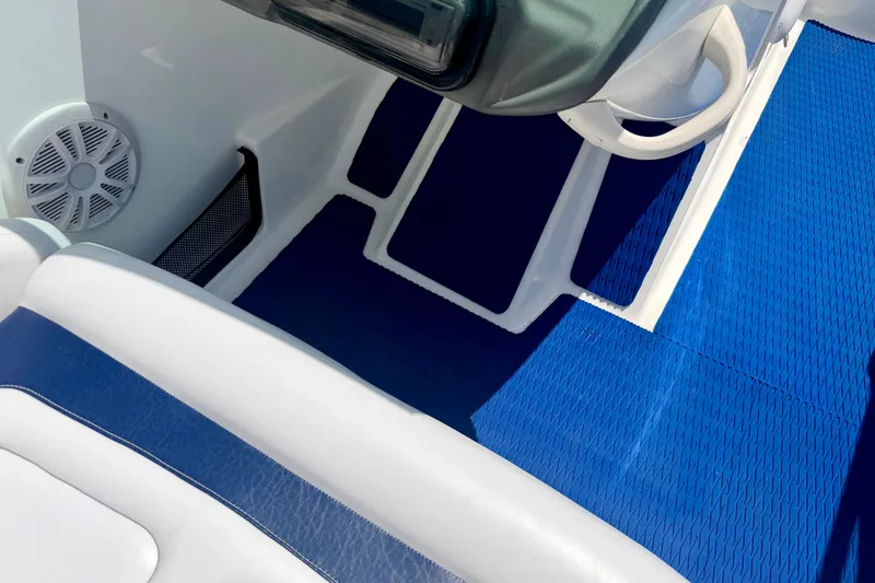 Slide: The Image of Interior of 2004 Bombardier SEADOO Utopia 185 with blue and white seating. - 32