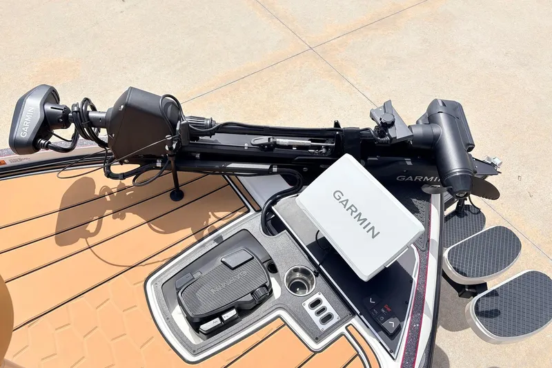 Slide: The Image of 2026 Ranger Z521R Ultra boat with Garmin equipment on deck. - 16