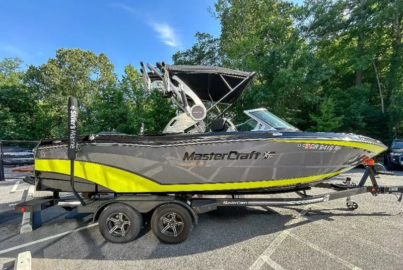 The Image of MasterCraft XT23 2020 - 1