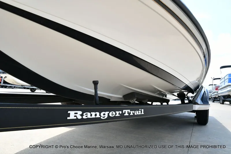 Slide: The Image of Close-up of a Ranger Z521L CUP boat on a trailer. - 40