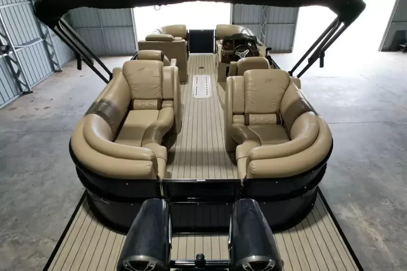 Slide: The Image of Silver Wave 230 Island CLS 2019 - 54