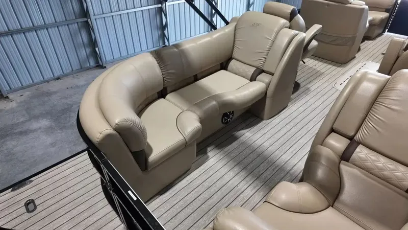 Slide: The Image of Silver Wave 230 Island CLS 2019 - 53