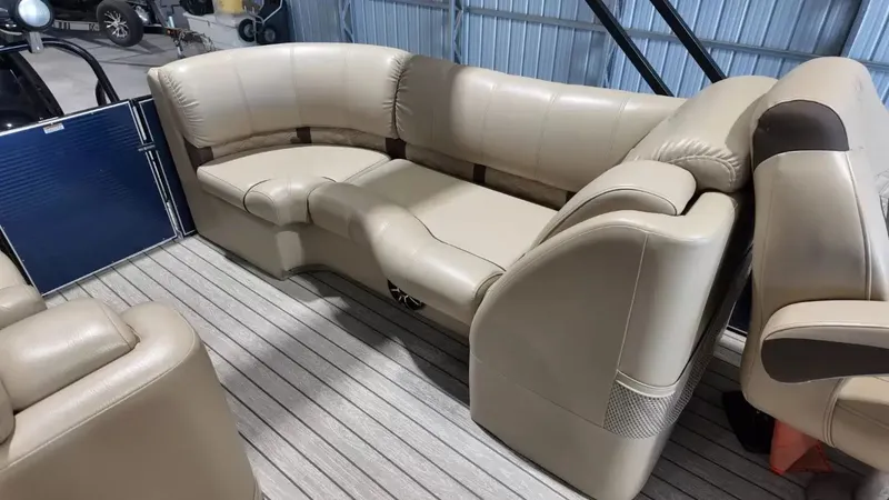 Slide: The Image of Silver Wave 230 Island CLS 2019 - 52