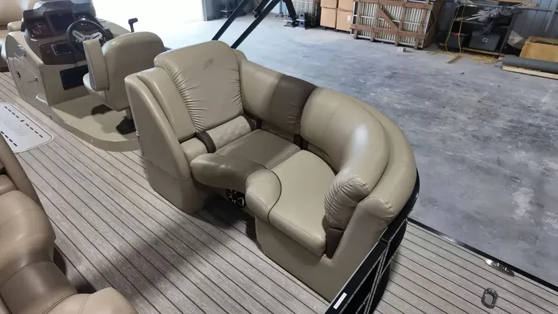 Slide: The Image of Silver Wave 230 Island CLS 2019 - 55