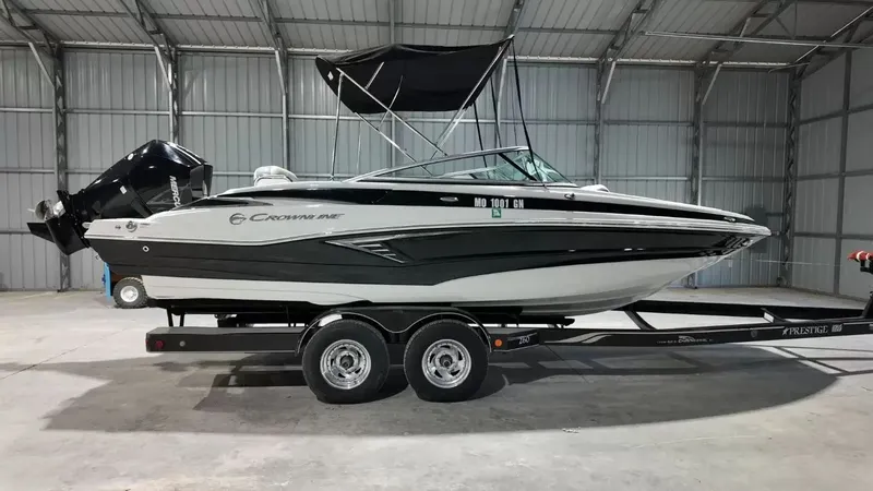 The Image of Crownline Boats Eclipse E215 XS 2021 - undefined