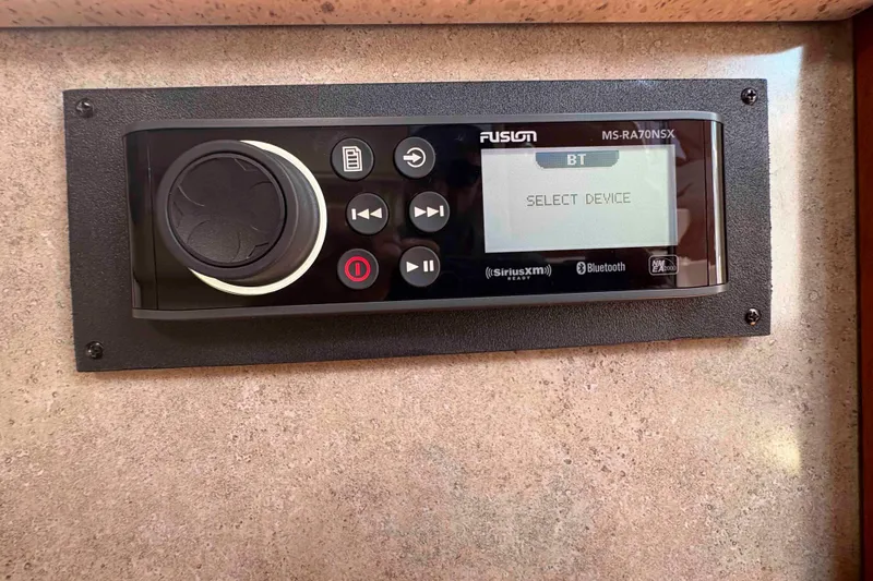 Slide: The Image of Fusion MS-RA70NSX stereo system in 2007 Formula 330 Sun Sport boat. - 16