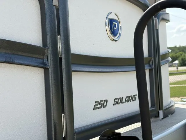 Slide: The Image of Premier 250 Solaris RL 2020 - 7