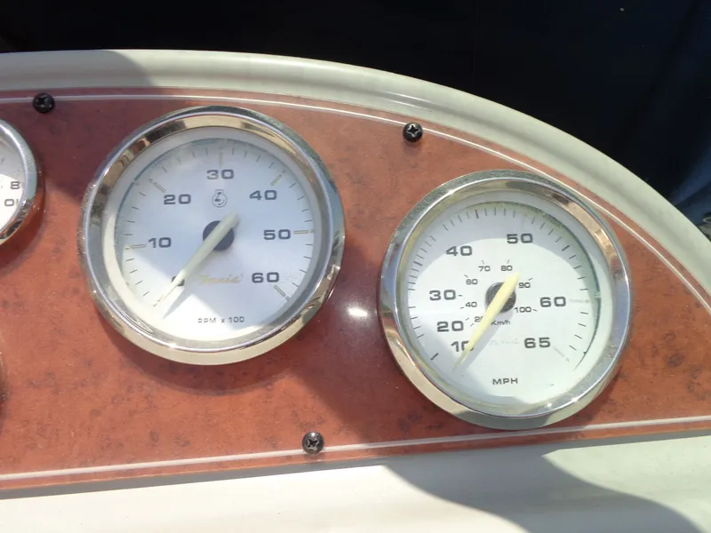 Slide: The Image of Bayliner 245 Cruiser 2007 - 29