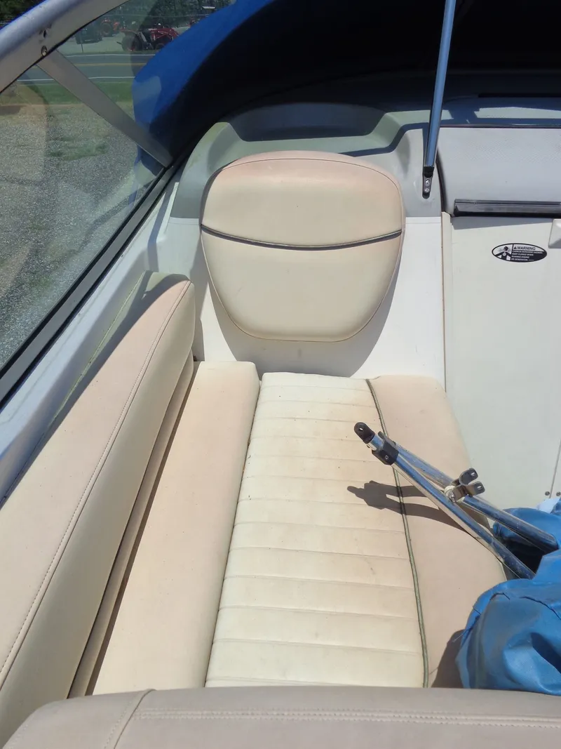 Slide: The Image of Bayliner 245 Cruiser 2007 - 18