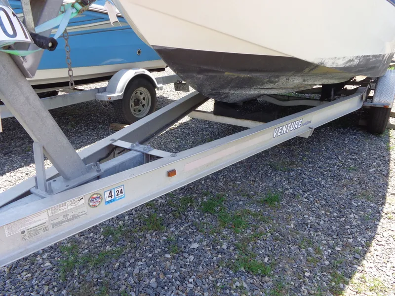 Slide: The Image of Bayliner 245 Cruiser 2007 - 70