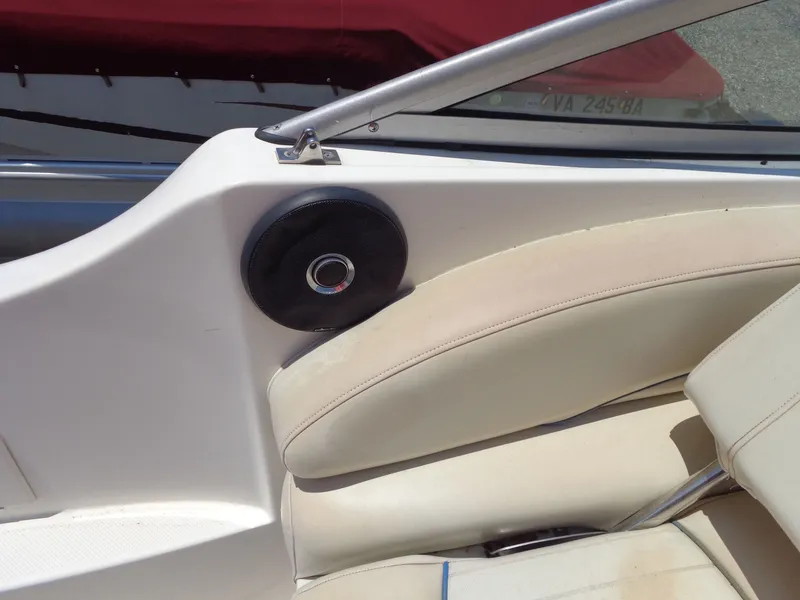 Slide: The Image of Bayliner 245 Cruiser 2007 - 17
