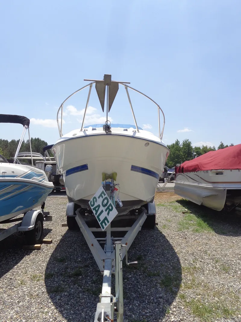 Slide: The Image of Bayliner 245 Cruiser 2007 - 3